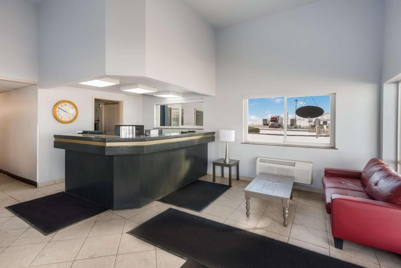 Surestay Hotel By Best Western Wells Bagian luar foto