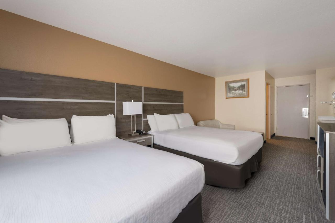Surestay Hotel By Best Western Wells Bagian luar foto