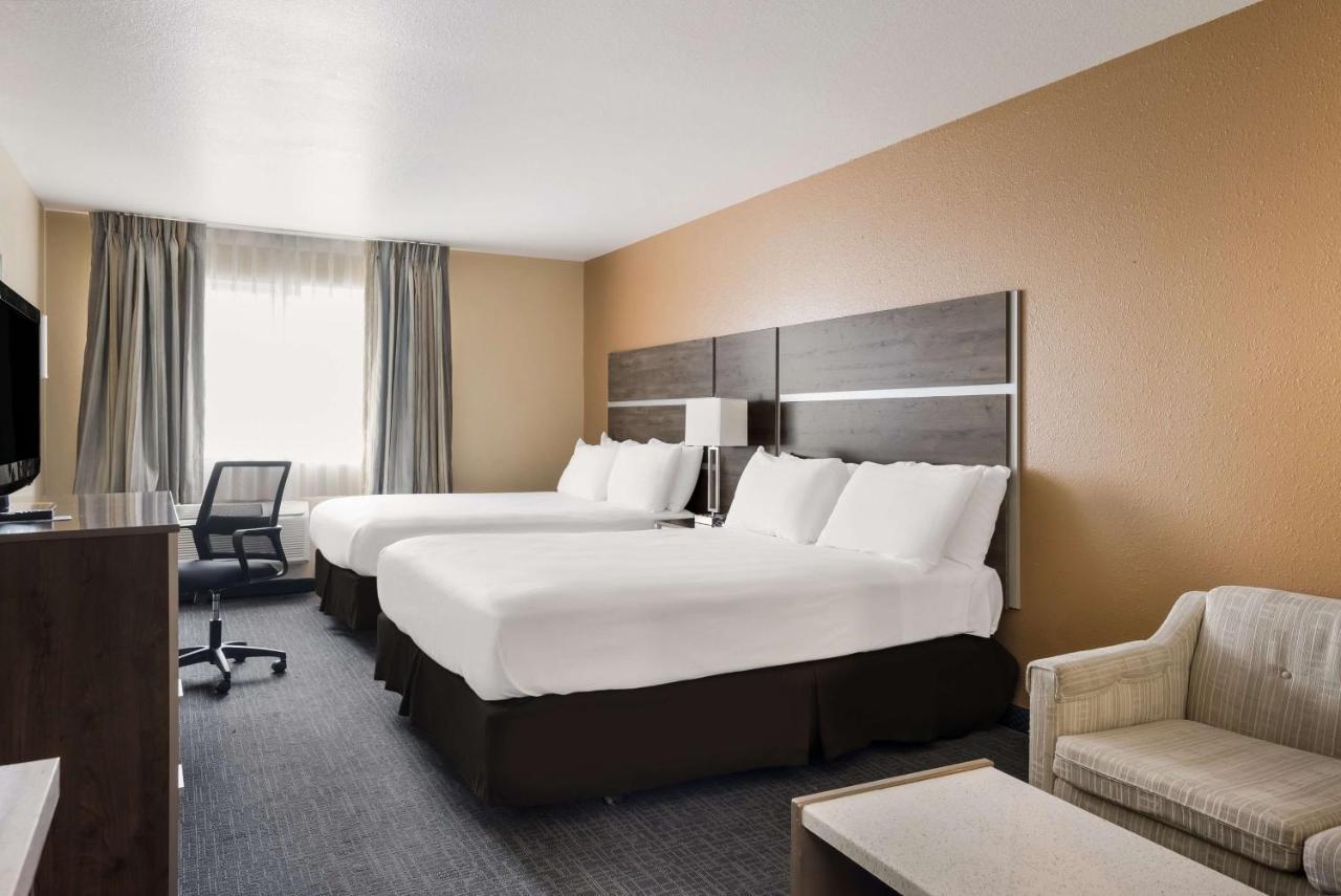 Surestay Hotel By Best Western Wells Bagian luar foto