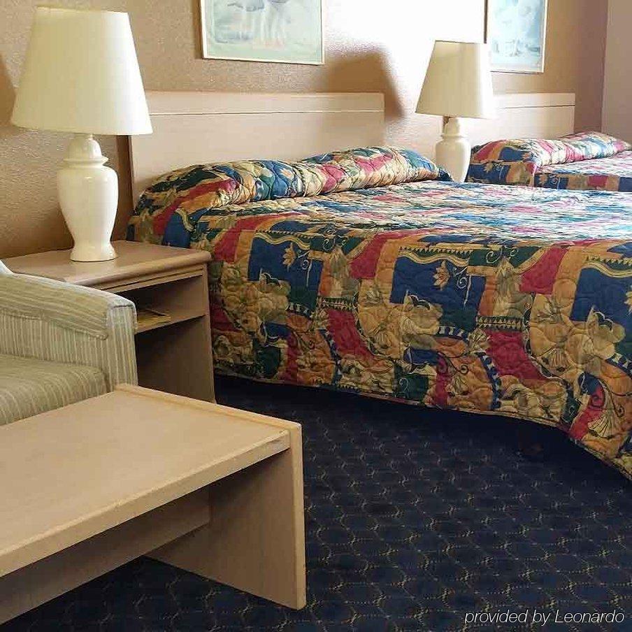 Surestay Hotel By Best Western Wells Bagian luar foto